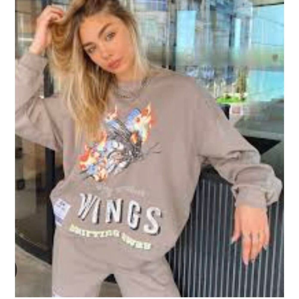 ADIKA FLYING WITHOUT WINGS DRIFTING AWAY SWEATSHIRT BROWN MEDIUM STREETWEAR COMF